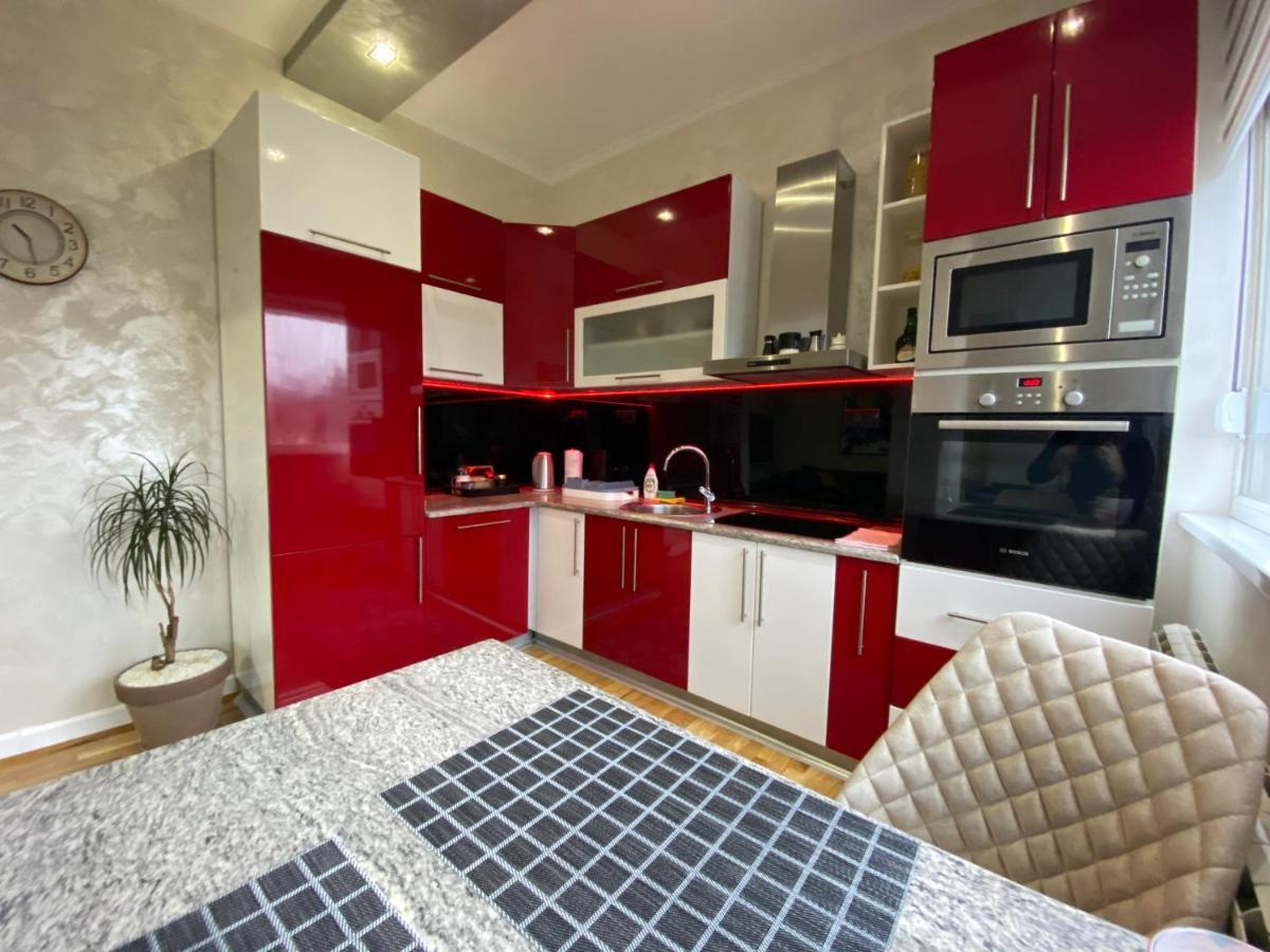 Apartman Amy Delux Zenica Buitenkant foto