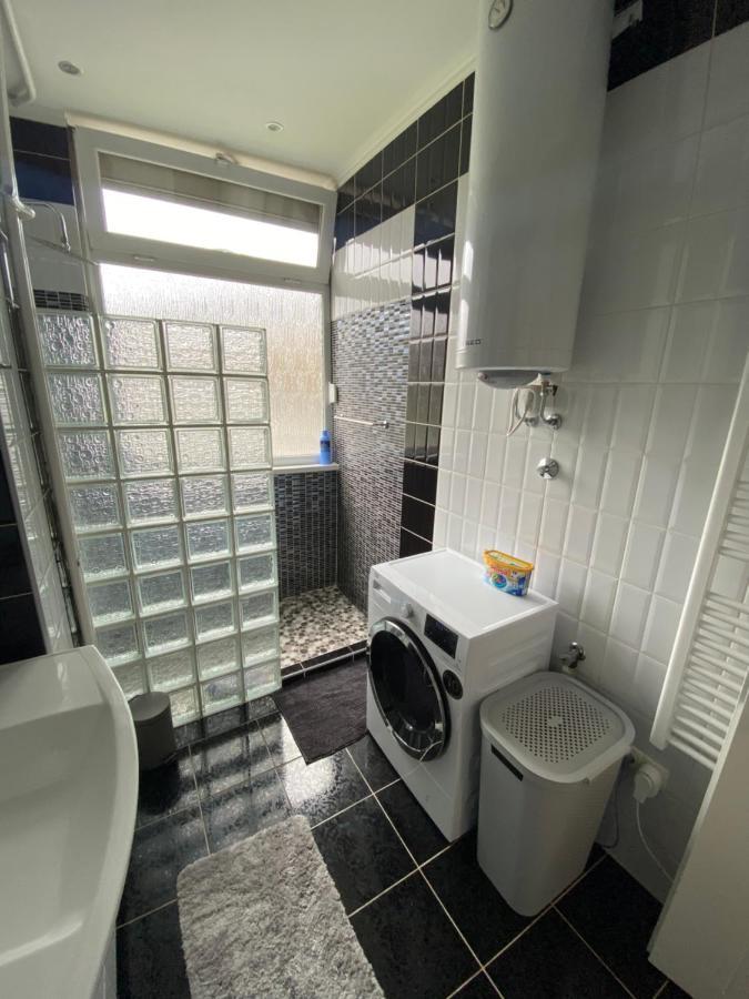 Apartman Amy Delux Zenica Buitenkant foto