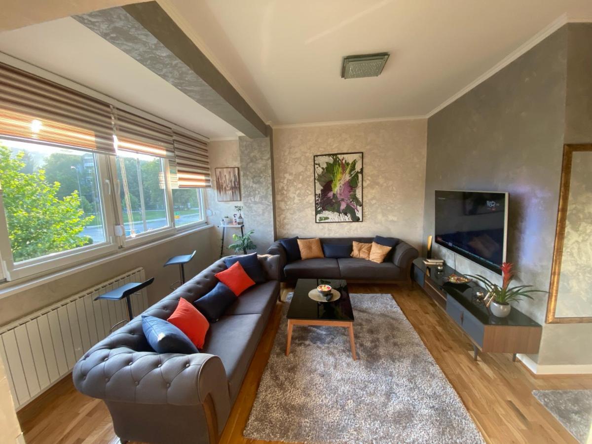 Apartman Amy Delux Zenica Buitenkant foto