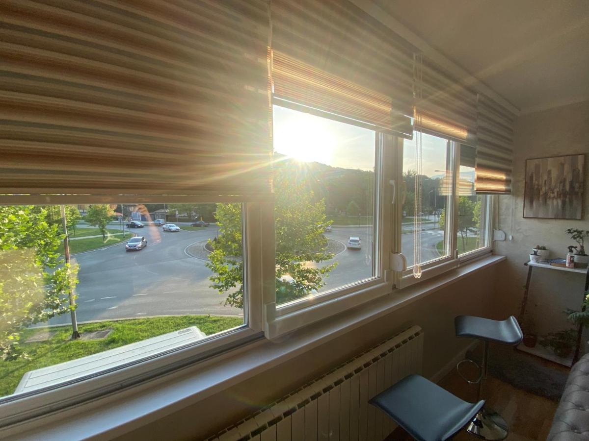 Apartman Amy Delux Zenica Buitenkant foto