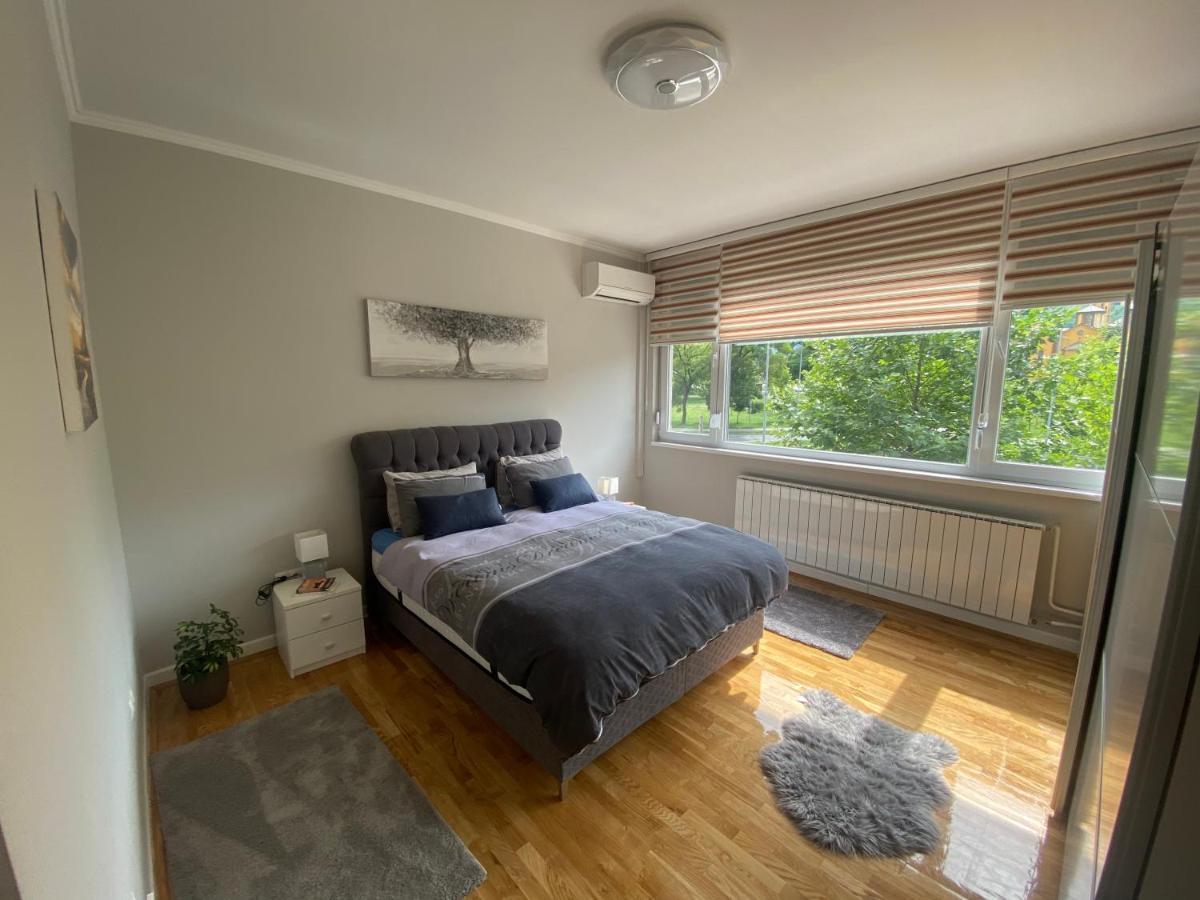 Apartman Amy Delux Zenica Buitenkant foto