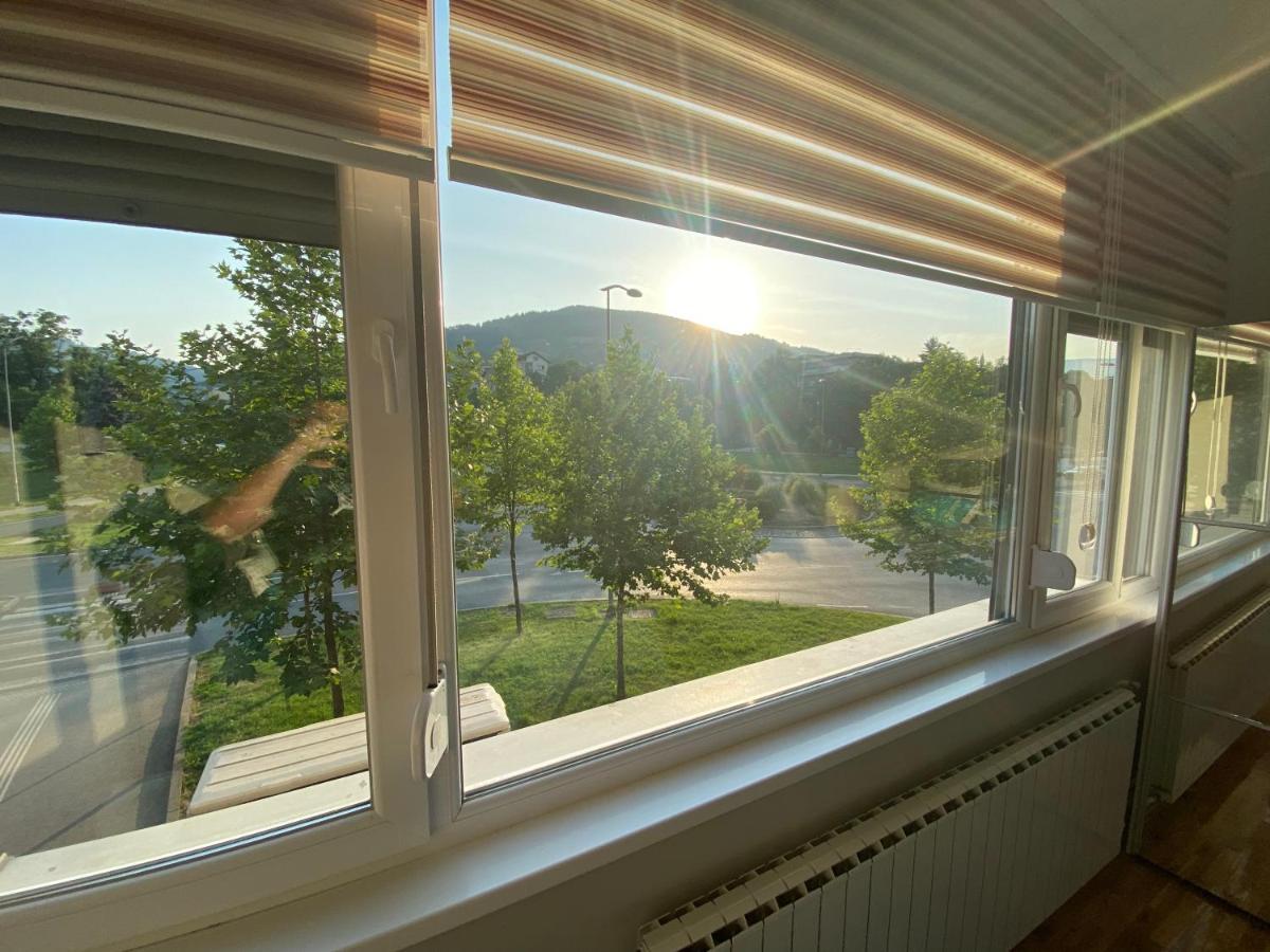 Apartman Amy Delux Zenica Buitenkant foto